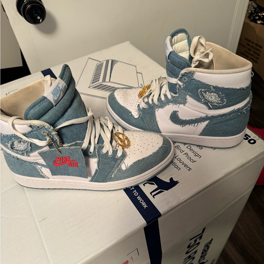 Wmns Air Jordan 1 Retro High OG 'Denim'